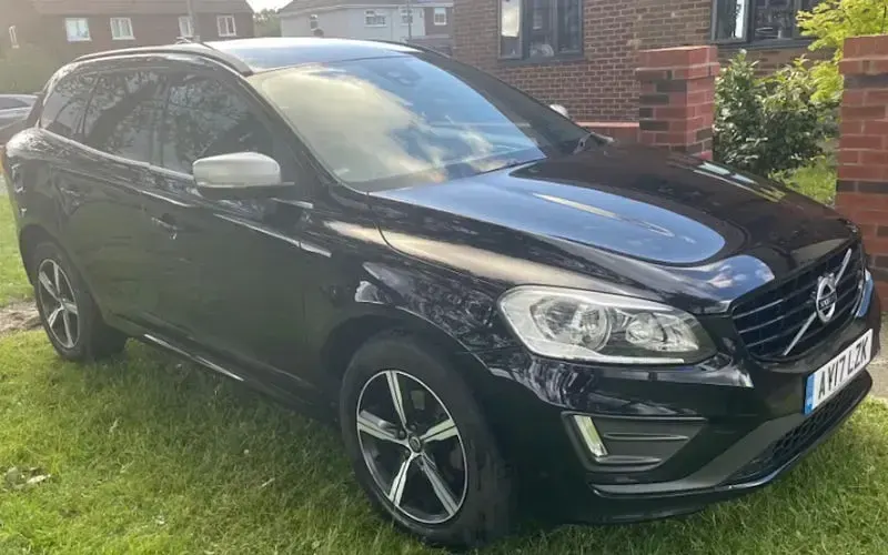 Used Volvo XC60 R-Design 190 HP (139 kW) 2017 SUV