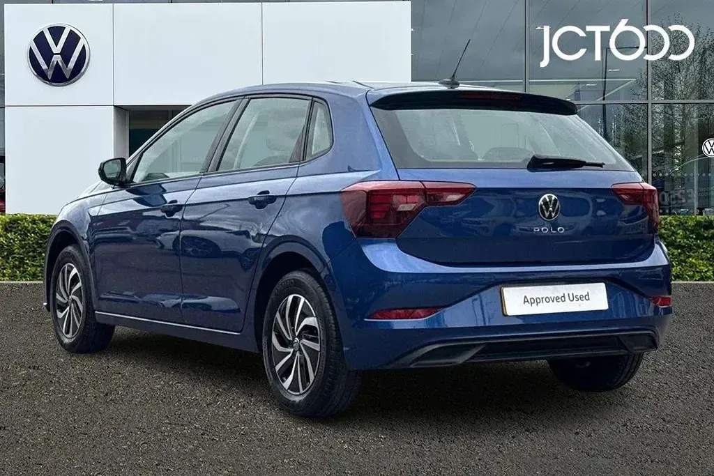 Usado VW Polo Life 80 CV (58 kW) 2024 Azul Utilitario