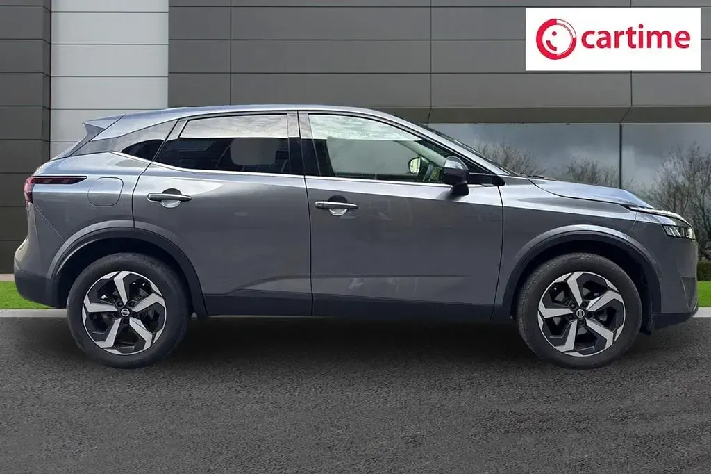 Used Nissan Qashqai N-Connecta 140 HP (102 kW) 2022 Grey SUV