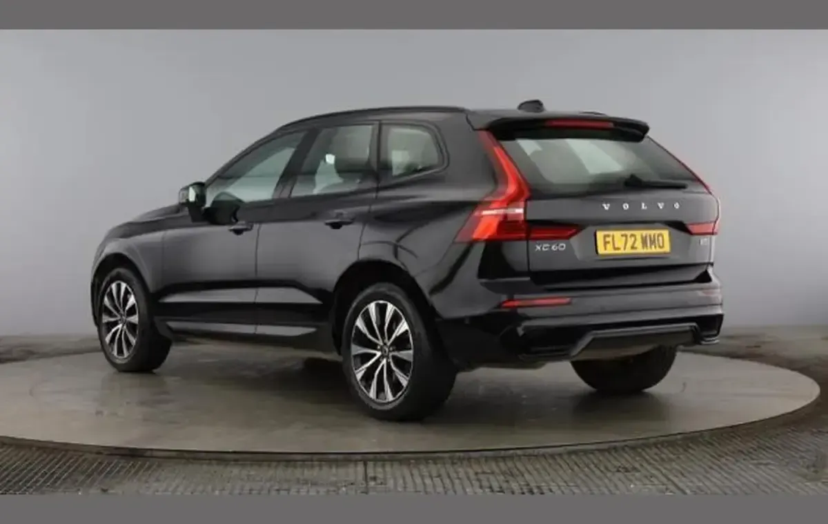 Used Volvo XC60 Plus 247 HP (181 kW) 2022 Black SUV