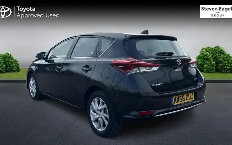 Used Toyota Auris Hybrid 136 HP (100 kW) 2019 Hatchback