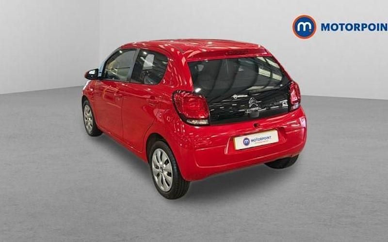 Używany Citroën C1 72 KM (52 kW) 2021 Czerwony Hatchback