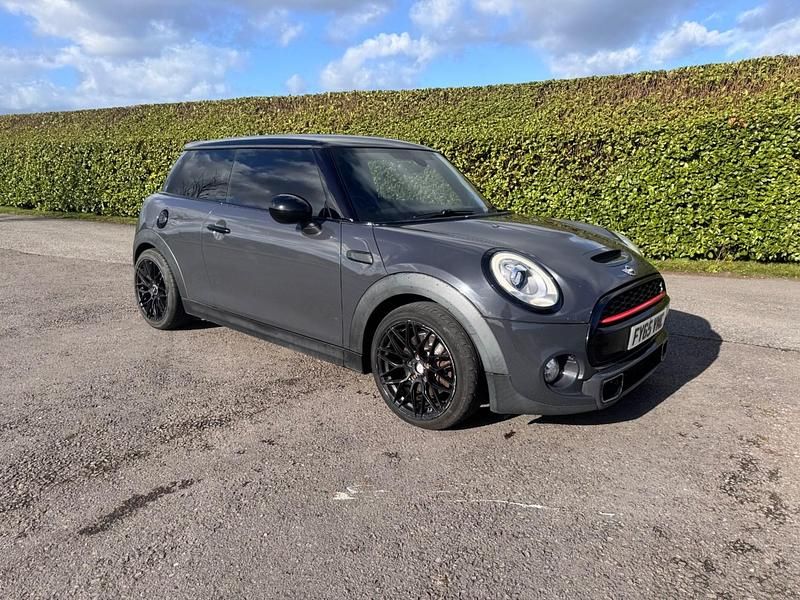 Begagnad Mini Cooper S Hatch 2015 Grå Halvkombi