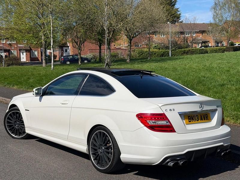 Used Mercedes C63 AMG 450 HP (330 kW) 2013 White Coupe