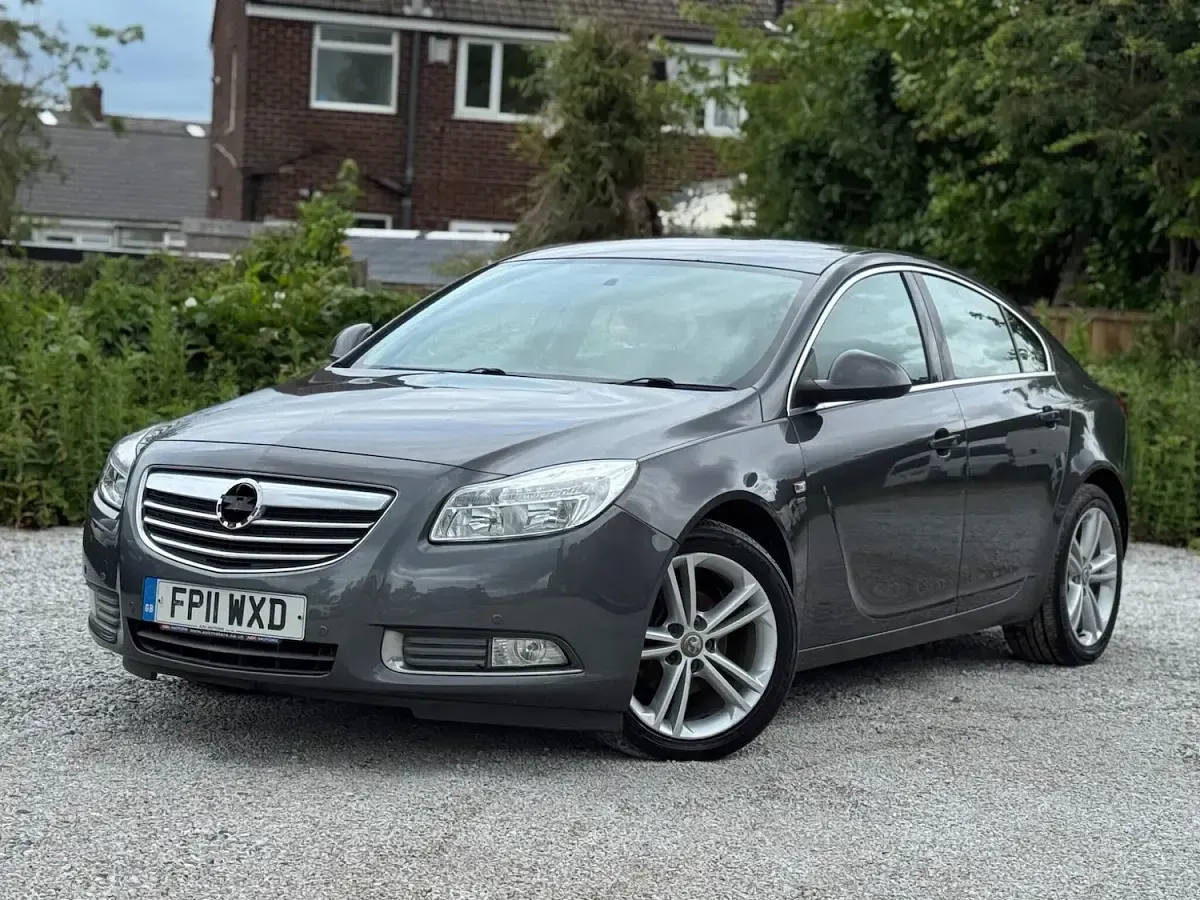 Used Vauxhall Insignia SRi 160 HP (117 kW) 2011 Grey Hatchback