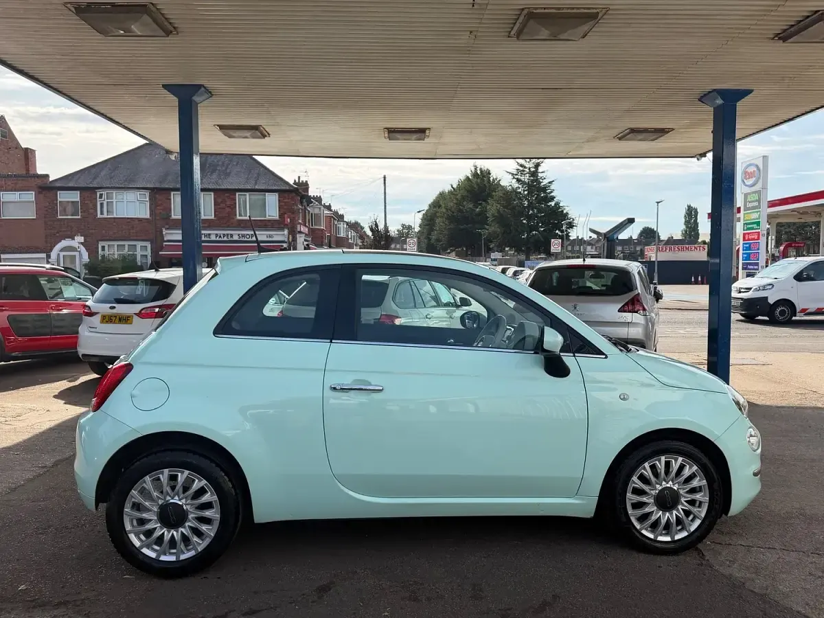 Used Fiat 500 Lounge 69 HP (50 kW) 2017 Green Hatchback