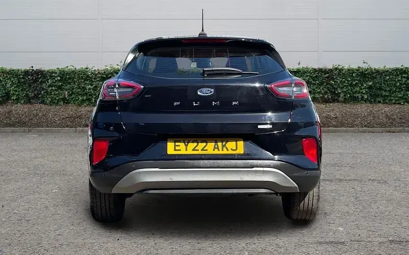 Usado Ford Puma Titanium 125 HP (91 kW) 2022 Preto SUV