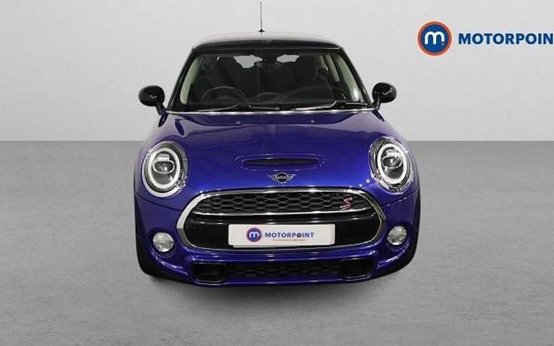 Usado Mini Cooper S Classic 192 HP (141 kW) 2019 Azul Citadino