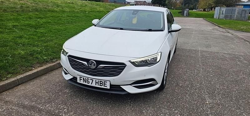 Used Vauxhall Insignia Sport 167 HP (122 kW) 2017 White Hatchback