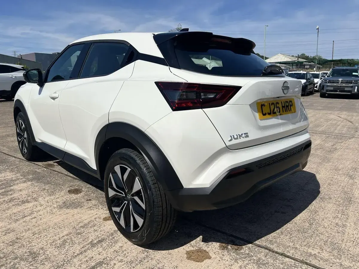 New Nissan Juke Acenta Premium 113 HP (83 kW) 2026 White SUV