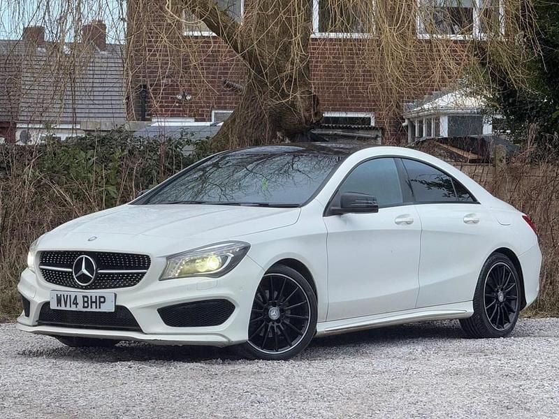 Used Mercedes CLA180 AMG 122 HP (89 kW) 2014 White Sedan