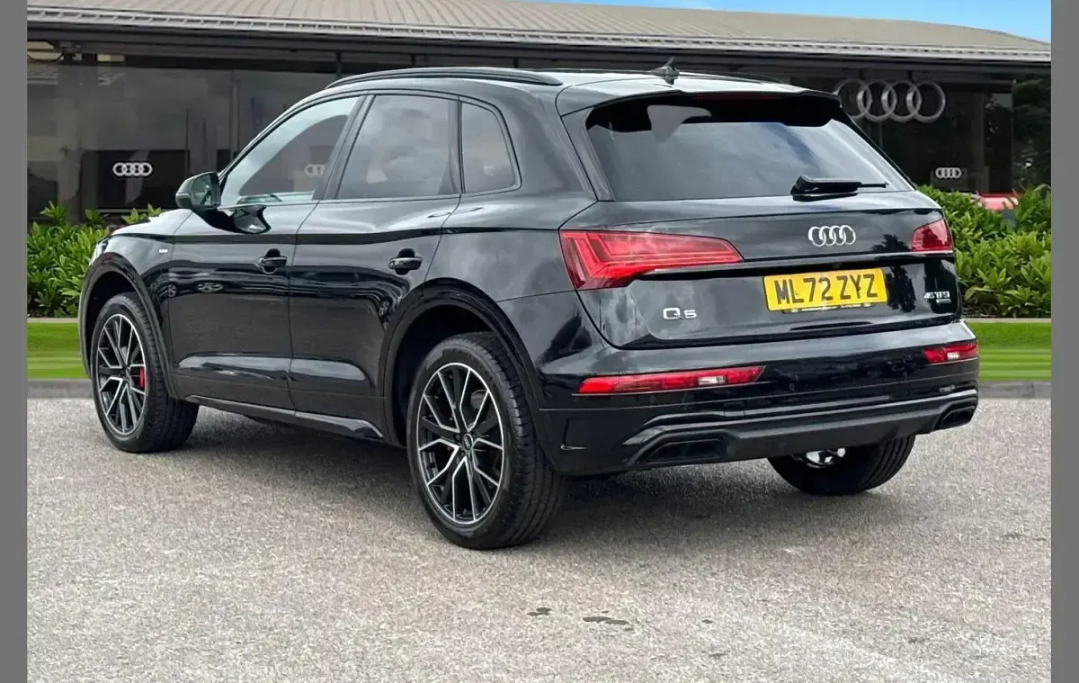 Used Audi Q5 Design 261 HP (191 kW) 2022 Black SUV