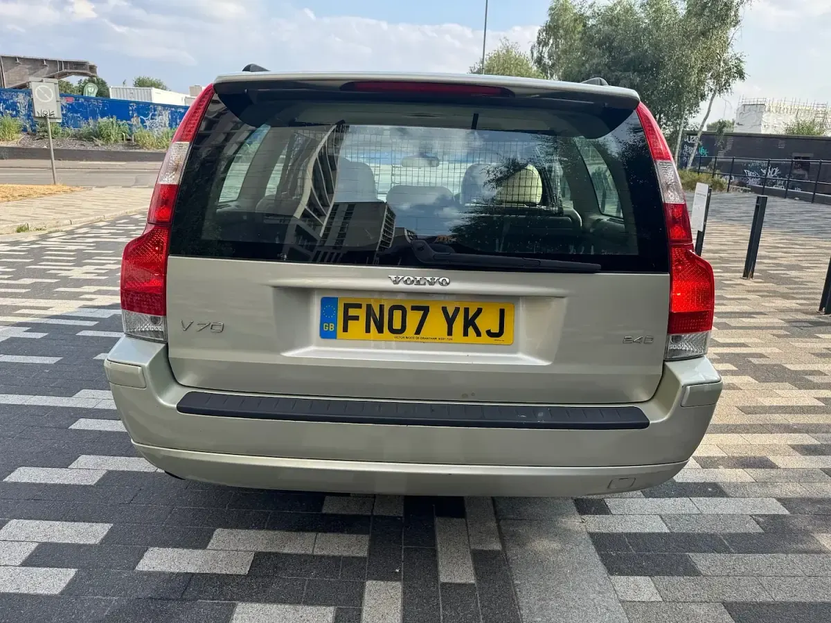 Used Volvo V70 2007 Gold Estate