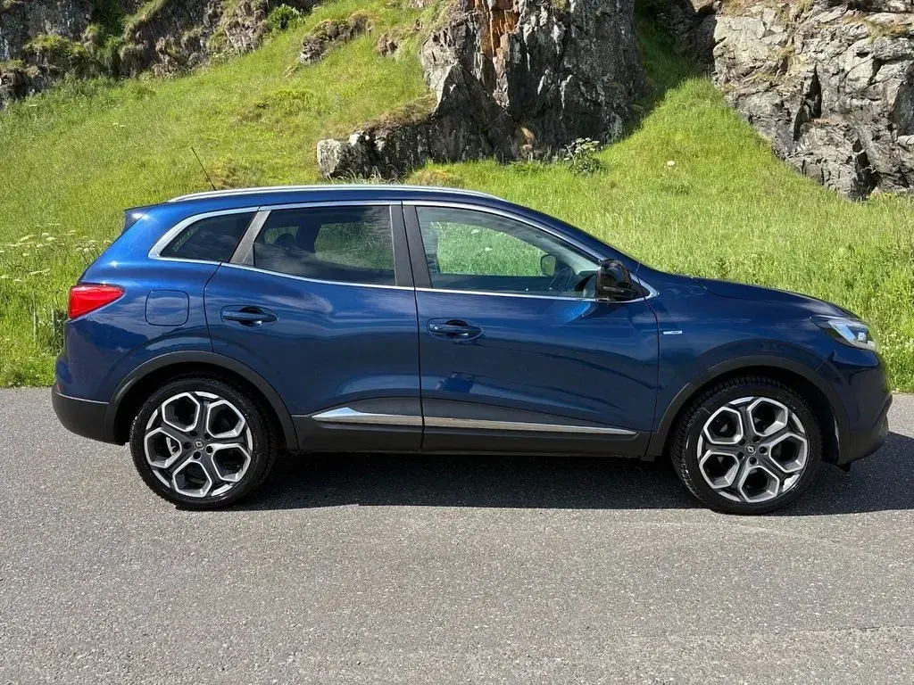 Used Renault Kadjar Signature 110 HP (80 kW) 2017 Blue SUV