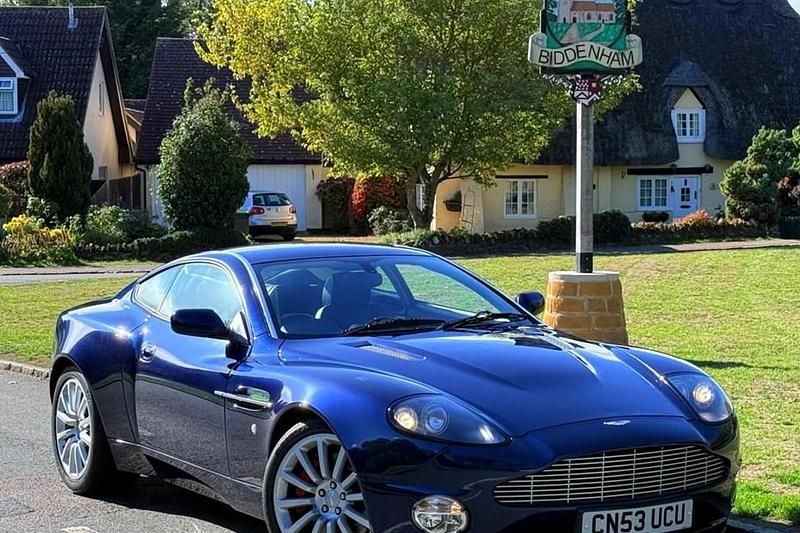 Used Aston Martin Vanquish 466 HP (342 kW) 2004 Blue Coupe