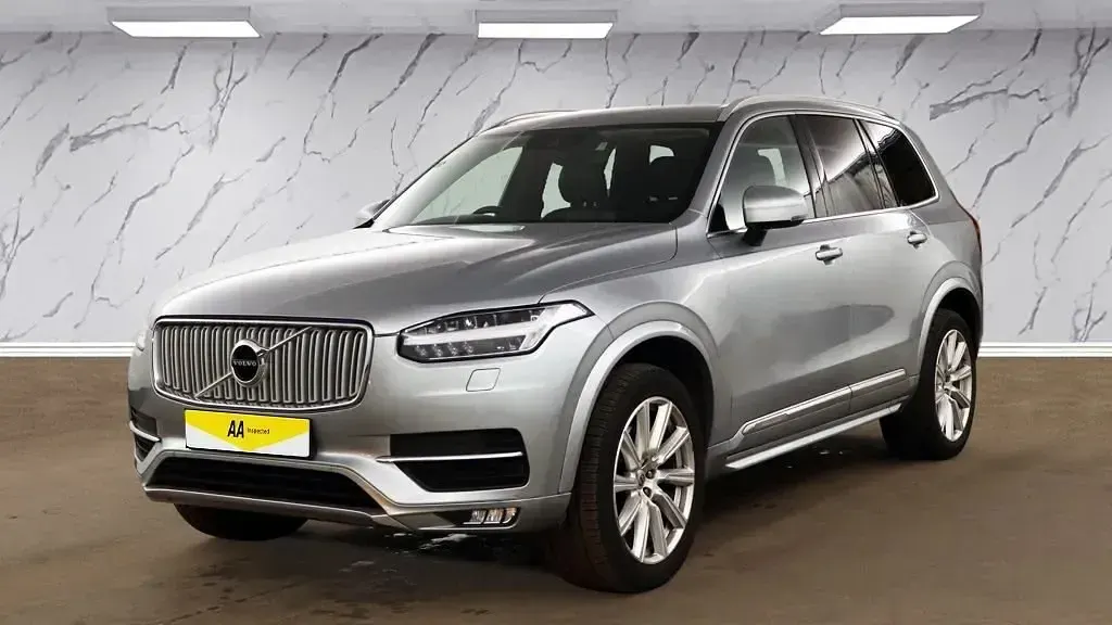 Usado Volvo XC90 Inscription 235 HP (172 kW) 2016 Prateado SUV
