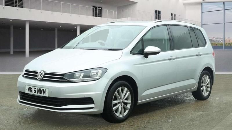 Begagnad VW Touran Family 2016 Silver Minibuss