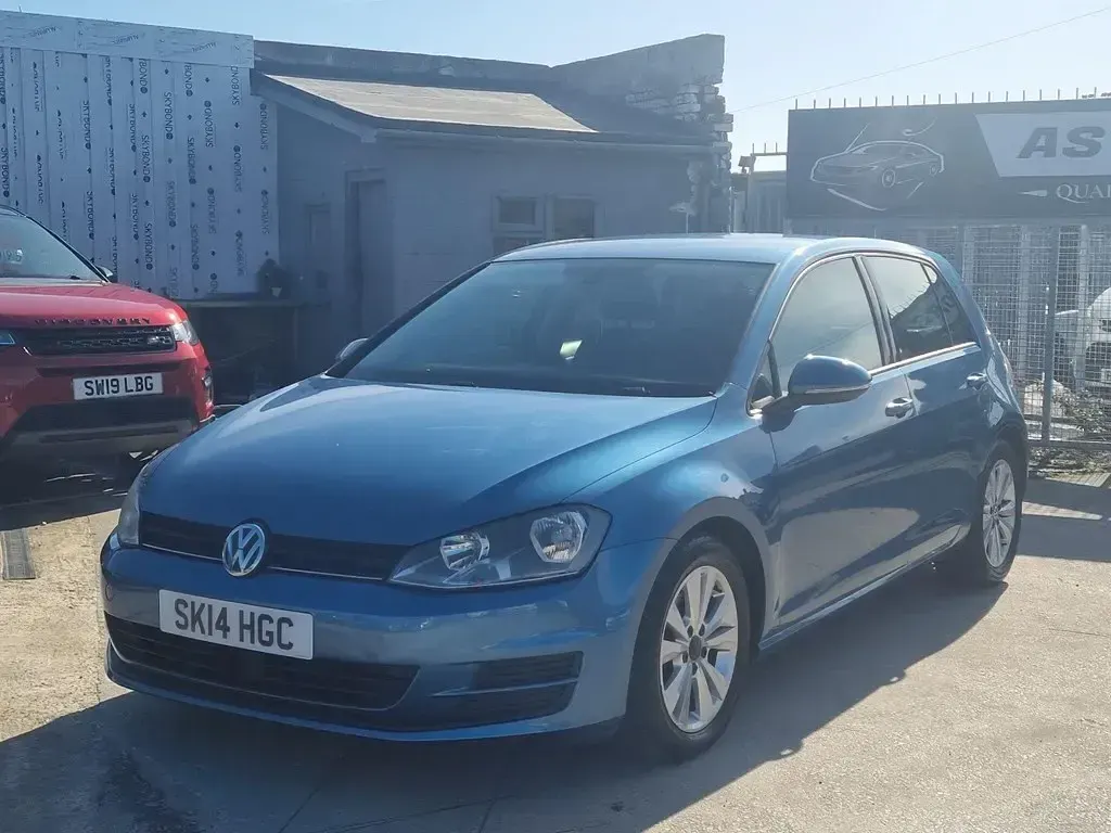 Używany VW Golf VII SE 110 KM (80 kW) 2014 Niebieski Hatchback