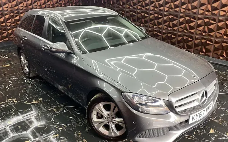 Used Mercedes C200 Executive 184 HP (135 kW) 2018 Estate
