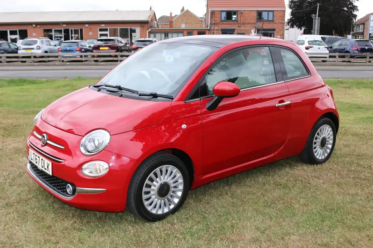 Used Fiat 500 Lounge 69 HP (50 kW) 2017 Red Hatchback