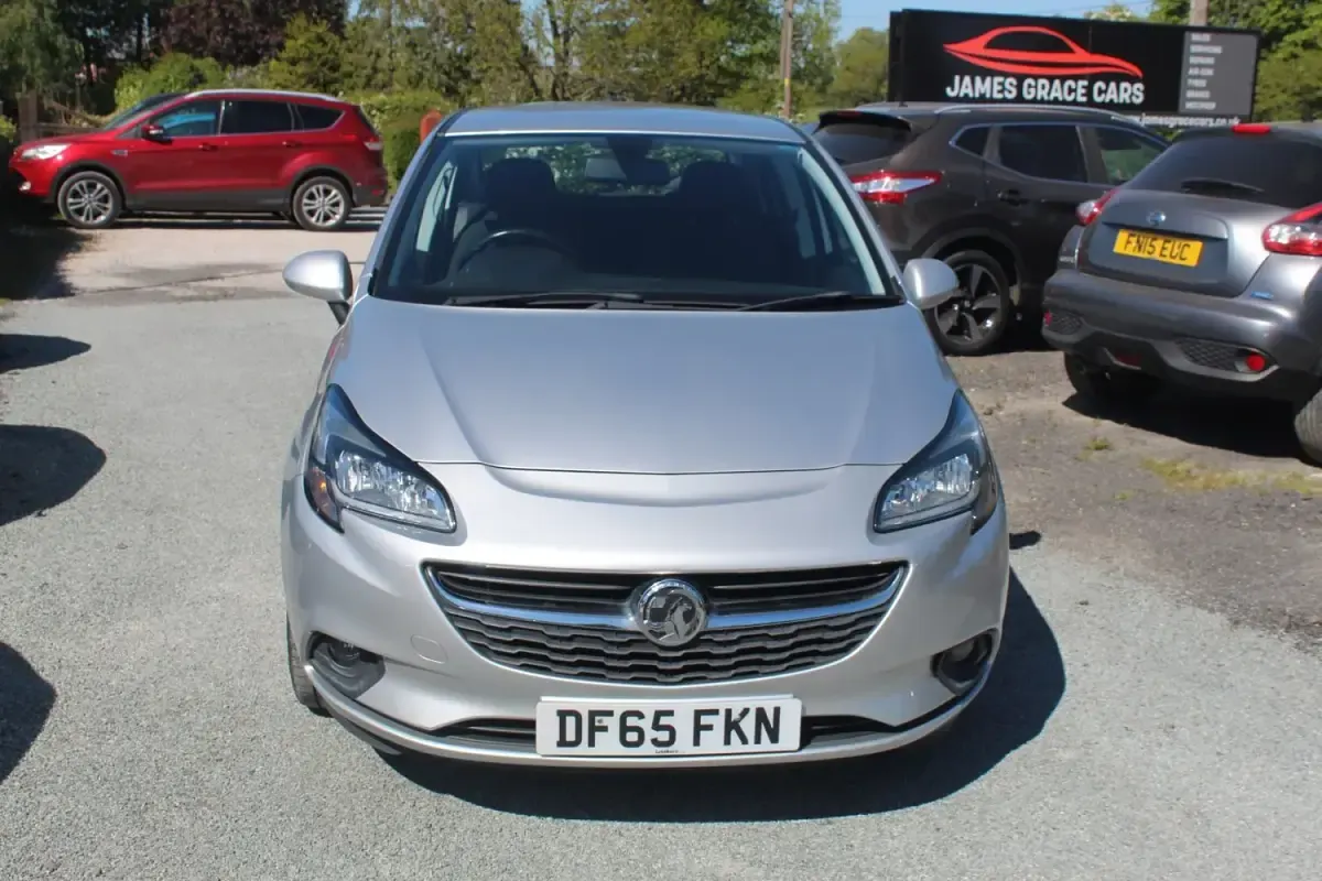 Second-hand Vauxhall Corsa 2015 Argintiu Hatchback