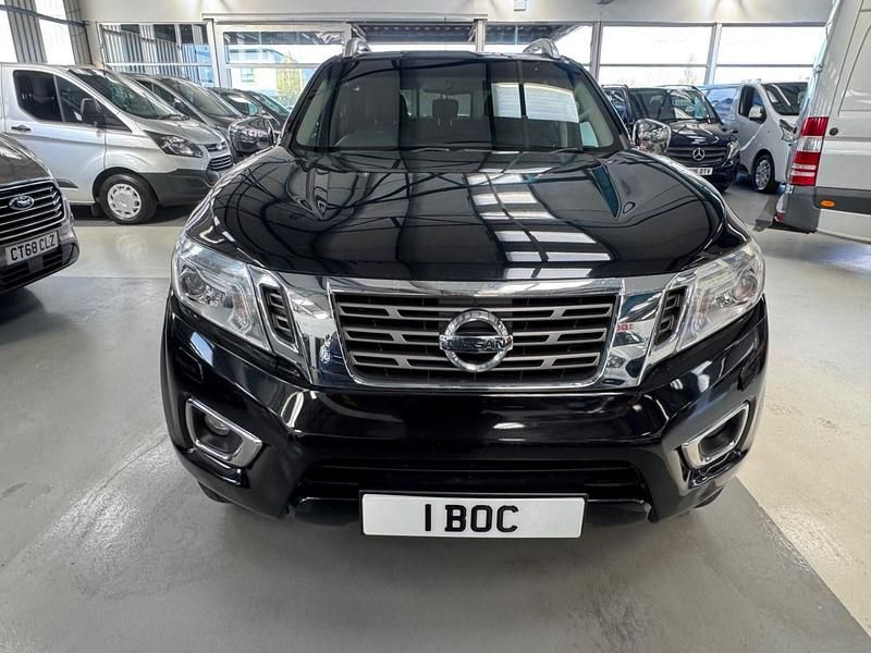 Begagnad Nissan Navara Tekna 190 HK (139 kW) 2017 Svart Pickup