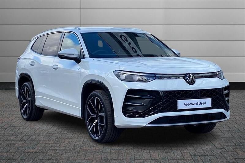 Pure white Used 2025 VW Tayron R-line SUV | £40,500 (Super price) - Image 1/4
