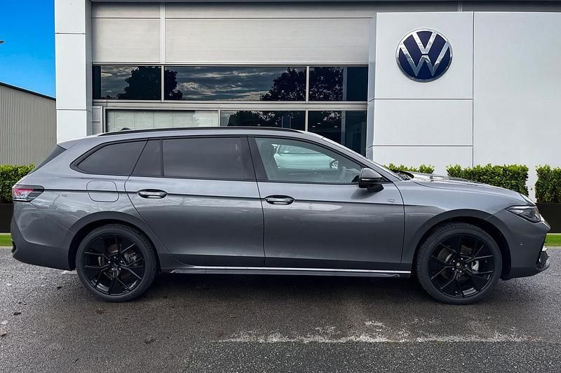 New VW Passat R-line 150 HP (110 kW) 2026 Grey Estate