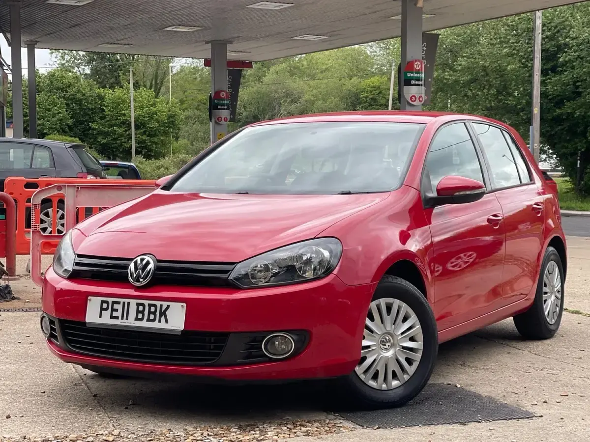 Used VW Golf VI S 105 HP (77 kW) 2011 Red Hatchback