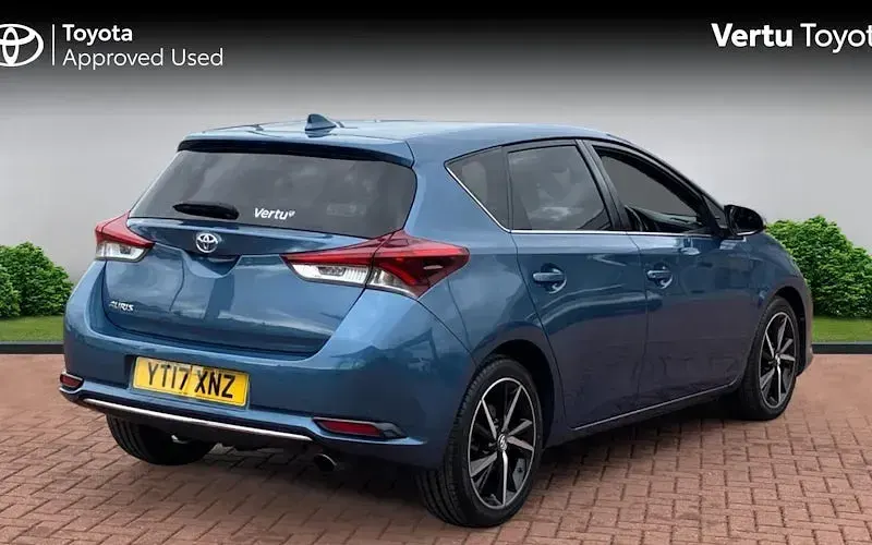 Used Toyota Auris Design 116 HP (85 kW) 2017 Hatchback