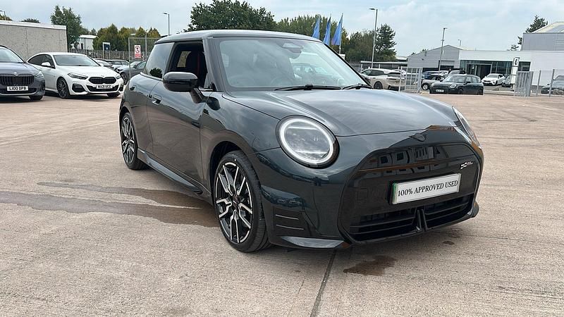 New 2025 Mini Cooper Sport Hatchback | £28,995 (Super price) - Image 1/4