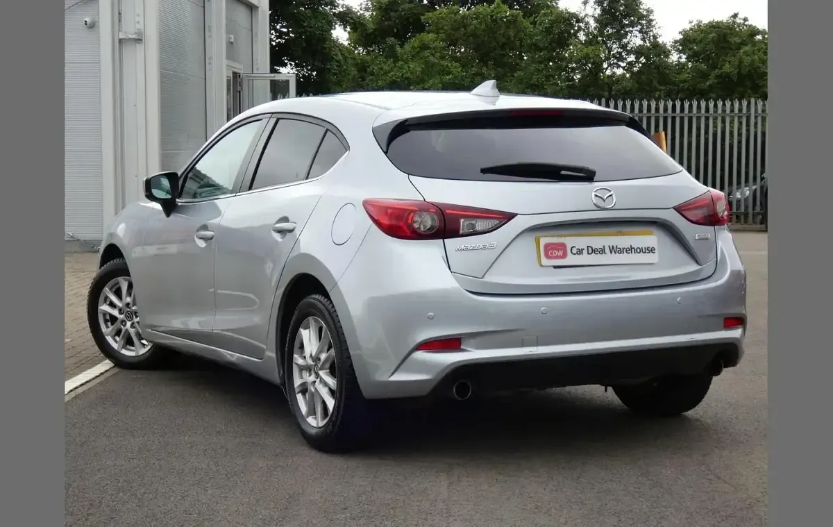 Used Mazda 3 117 HP (86 kW) 2017 Silver Hatchback