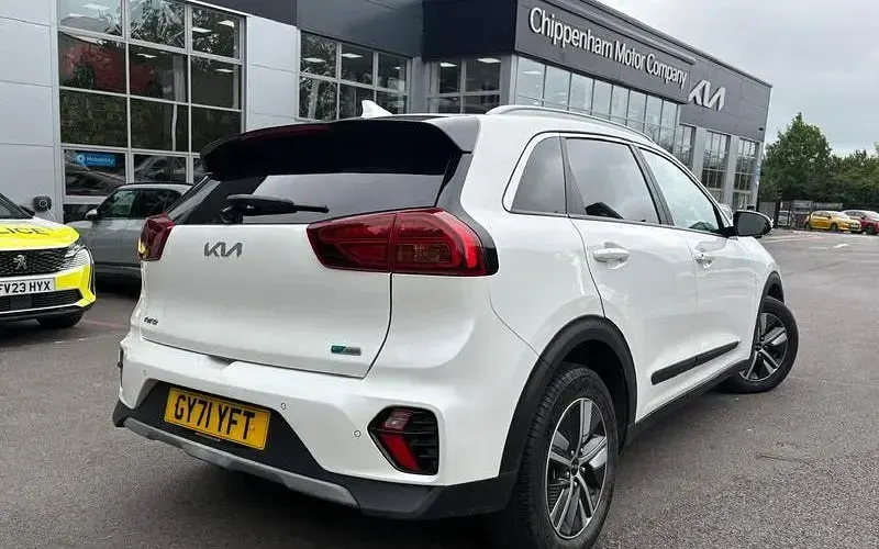 Used Kia Niro 141 HP (103 kW) 2022 White SUV
