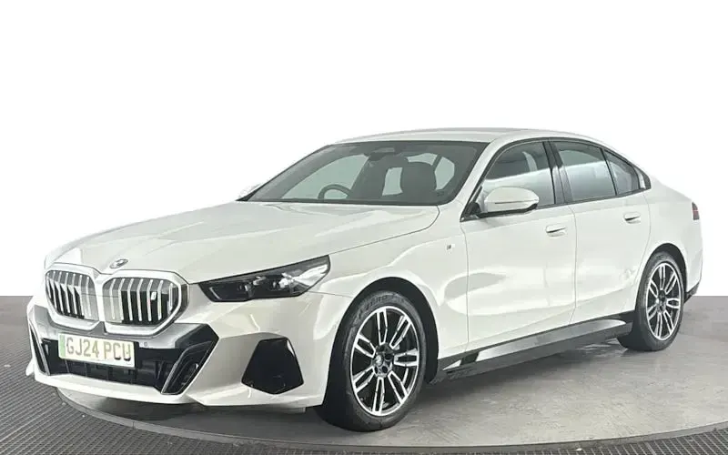 Usado BMW i5 M Sport 250 kW (340 HP) 2026 Sedan