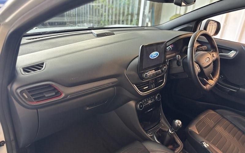 Usado Ford Puma ST-Line X 125 HP (91 kW) 2020 SUV