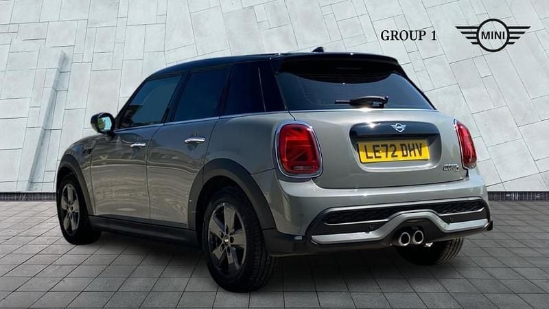 Usado Mini Cooper S Classic 178 HP (130 kW) 2023 Cinzento Citadino