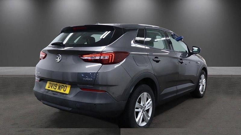Used Vauxhall Grandland X S 130 HP (95 kW) 2019 Grey SUV