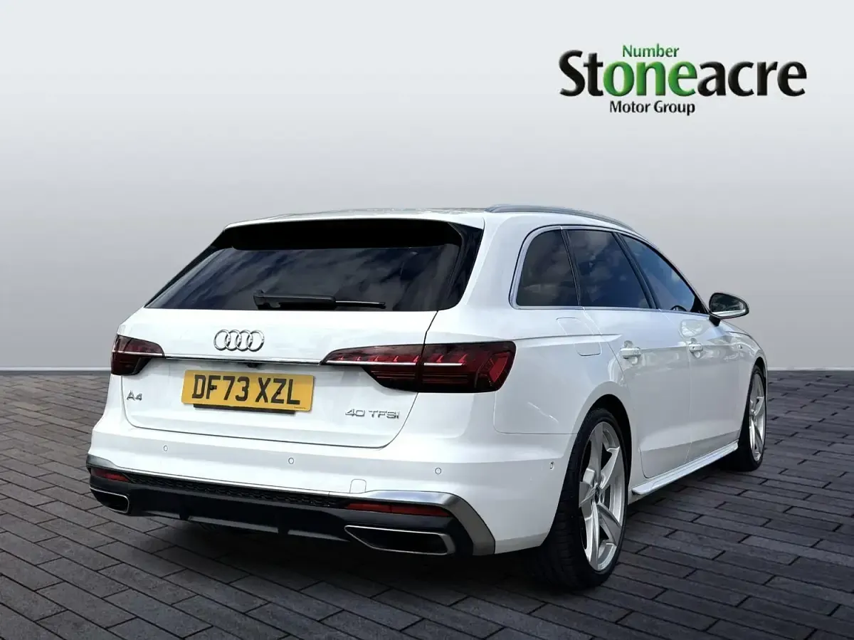 Used Audi A4 S-Line 204 HP (150 kW) 2024 White Estate