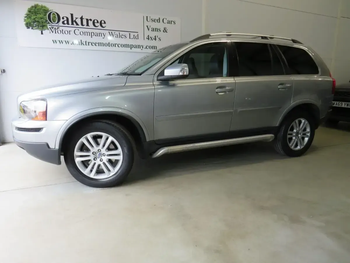 Usado Volvo XC90 SE 200 CV (147 kW) 2012 Plateado SUV