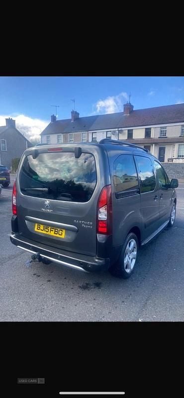 Used Peugeot Partner Tepee Outdoor 92 HP (67 kW) 2015 Grey MPV