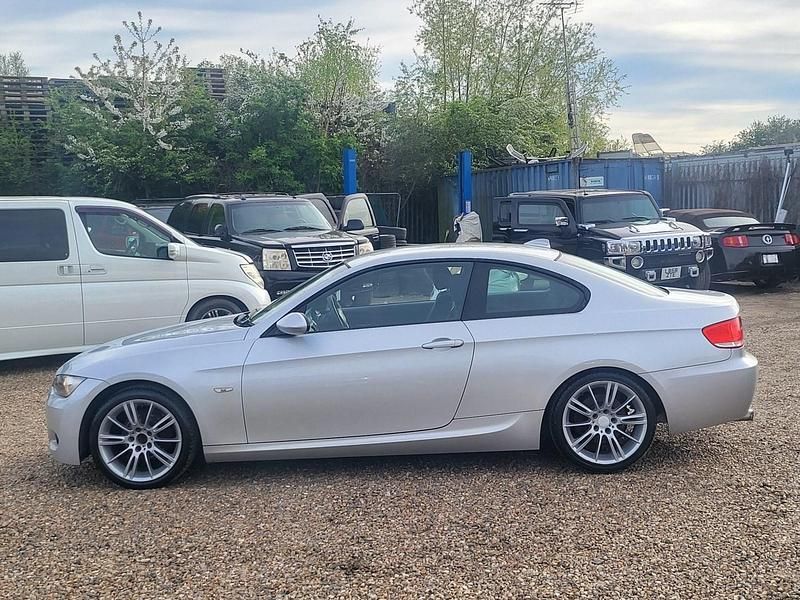 Used BMW 320 M Sport 170 HP (125 kW) 2009 Silver Coupe