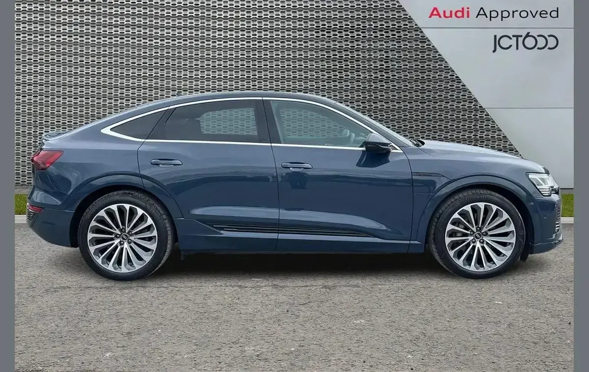 Used Audi Q8 e-tron S-Line 300 kW (408 HP) 2023 Blue SUV