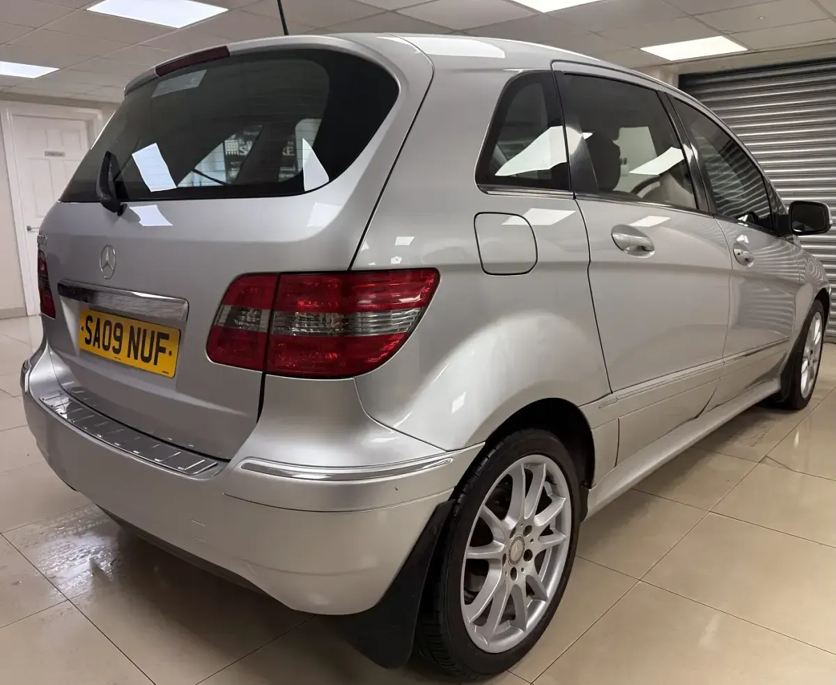 Used Mercedes B170 2009 Silver MPV