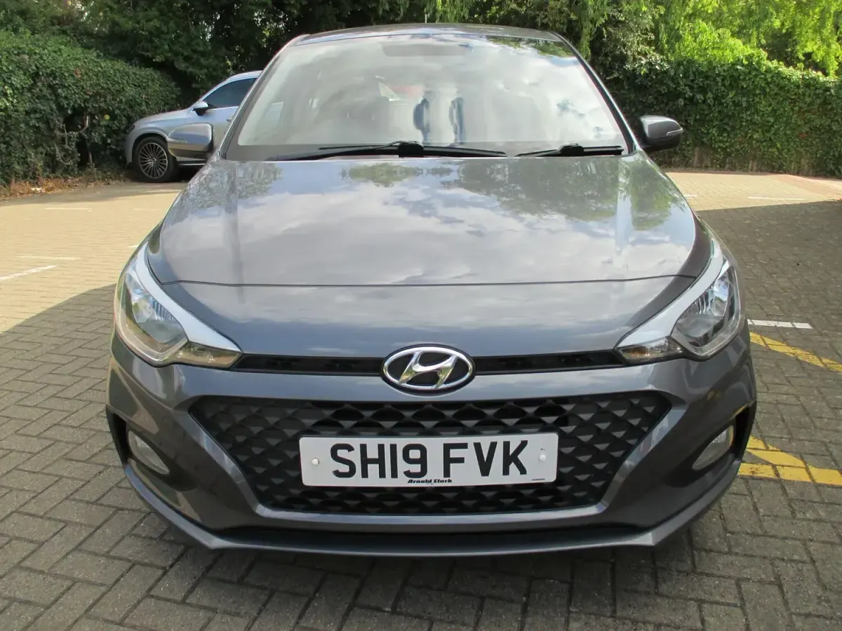 Used Hyundai i20 75 HP (55 kW) 2019 Grey Hatchback