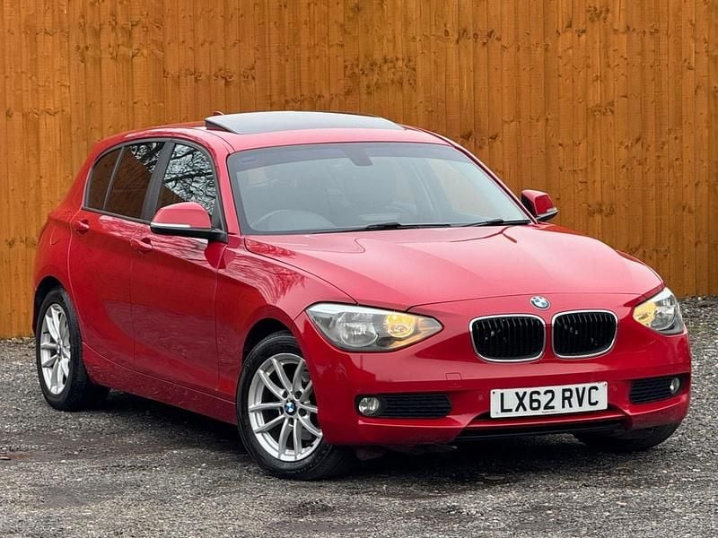 Used BMW 118 Sport Line 2012 Red Hatchback
