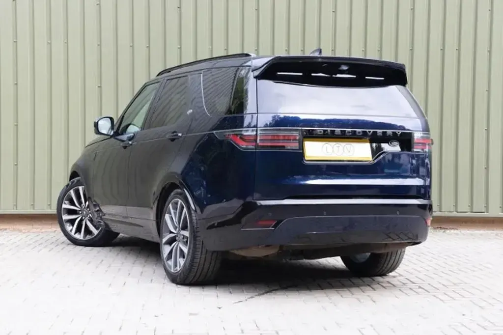 Used Land Rover Discovery SE Dynamic 2021 Blue SUV
