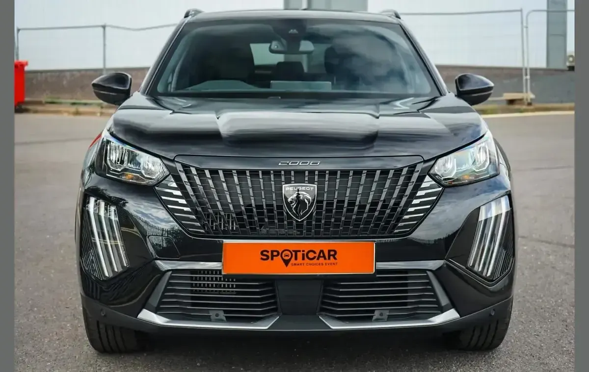 Second-hand Peugeot 2008 Allure 135 CP (99 kW) 2025 Negru SUV