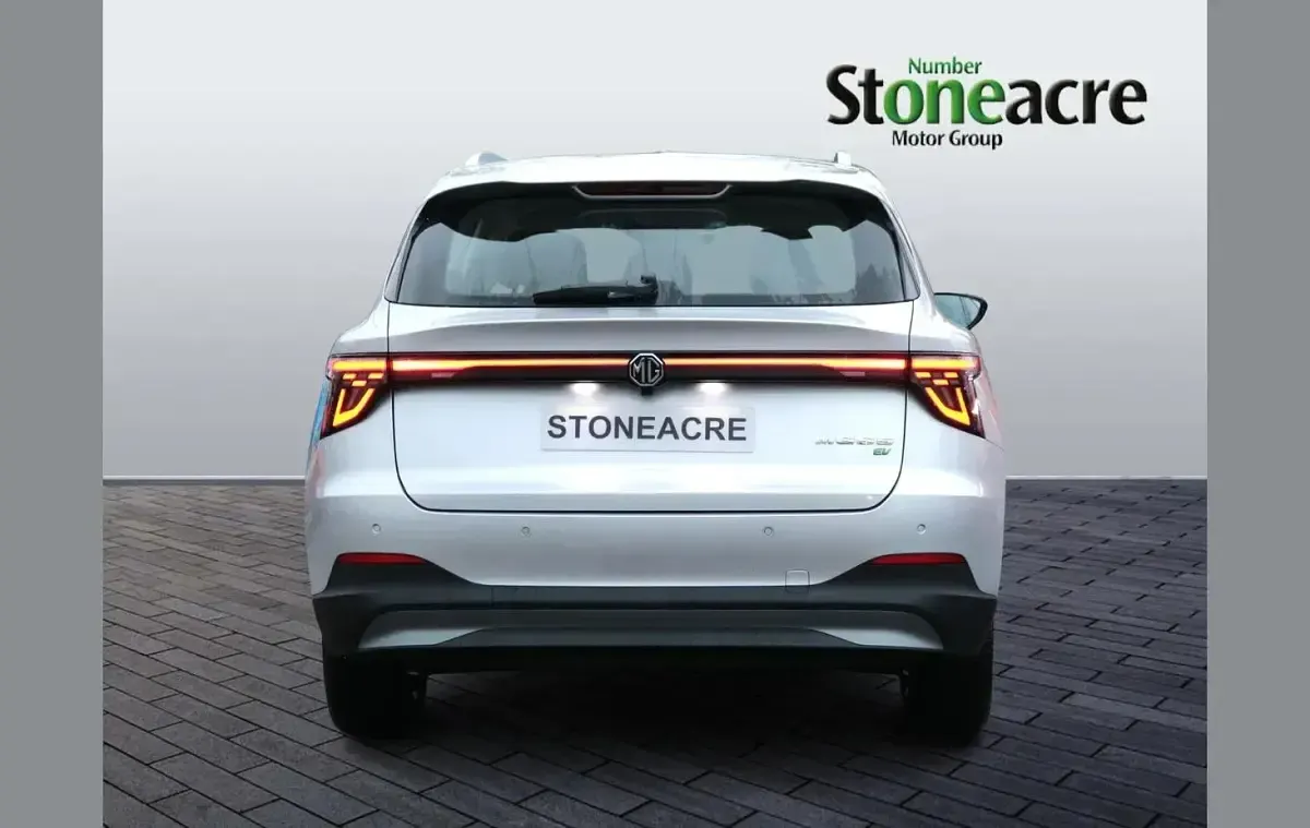 Nowe MG MG5 EV SE 125 kW (170 KM) 2025 Srebrny Kombi