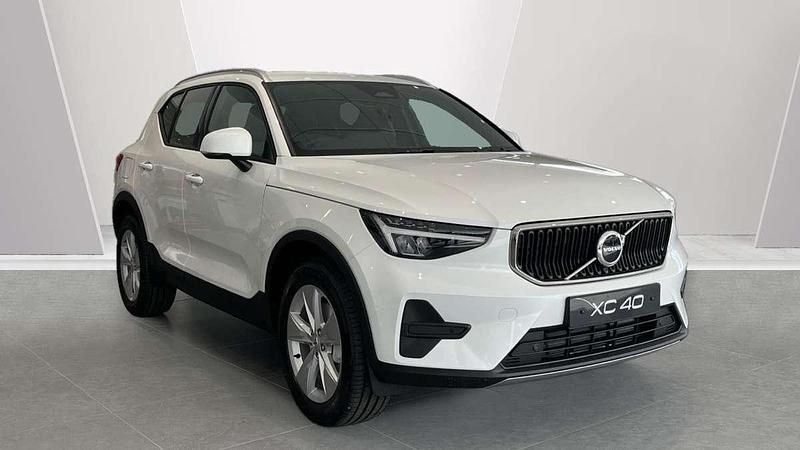 White New 2025 Volvo XC40 Core SUV | £32,474 (Super price) - Image 1/3