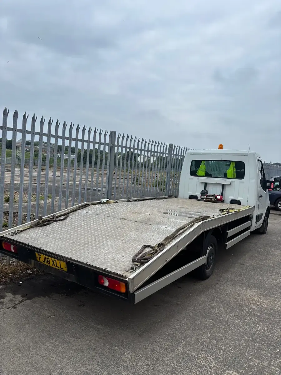 Used Vauxhall Movano 145 HP (106 kW) 2018 White MPV